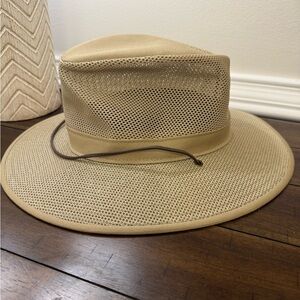 Henschel Hat Co. Aussie
Breezer Mesh Safari Sun Hat
Khaki Sz Large